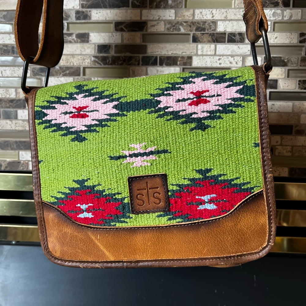 STS…….Brown Leather woman’s  cross body Bag